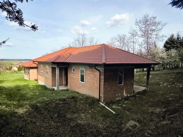 Eladó családi ház, Győrújbaráton 115 M Ft, 4 szobás