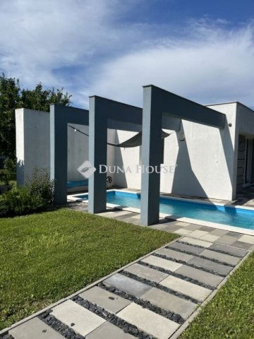 Eladó családi ház, Siófokon 280 M Ft, 3 szobás