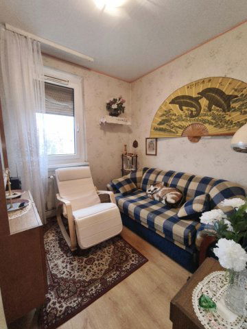 Eladó panellakás, Budapesten, III. kerületben, Gyűrű utcában