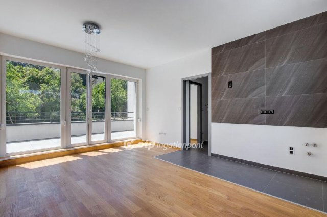 Eladó téglalakás, Budapesten, II. kerületben 153.5 M Ft