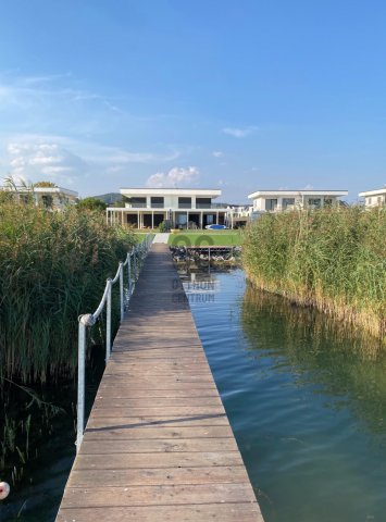 Eladó ikerház, Balatonakaliban 459.9 M Ft, 3 szobás