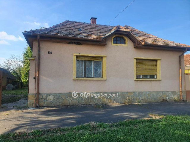 Eladó családi ház, Tüskeváron 19.9 M Ft, 4 szobás