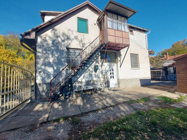 Eladó családi ház, Sződligeten 67.9 M Ft, 5 szobás