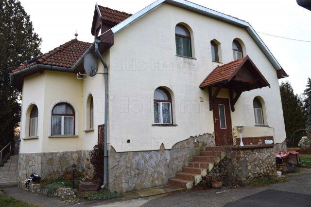 Eladó családi ház, Balatonendréden 75 M Ft, 20 szobás