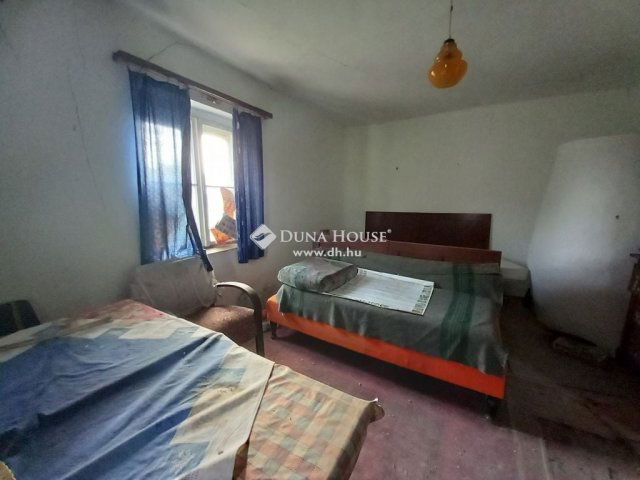 Eladó családi ház, Tiszakécskén 26 M Ft, 3 szobás