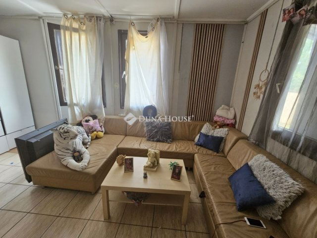 Eladó családi ház, Délegyházán 40 M Ft, 3 szobás