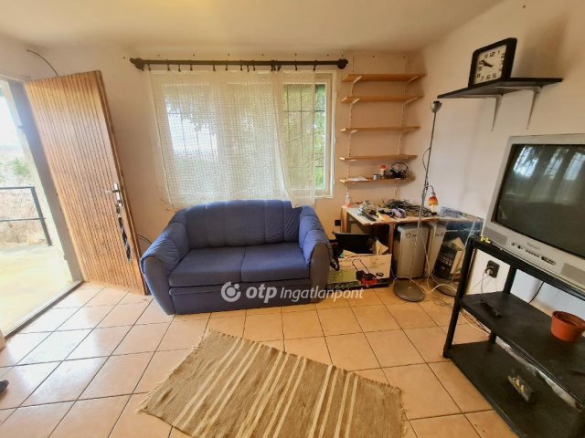 Eladó nyaraló, Egerben 19.9 M Ft, 1 szobás / költözzbe.hu