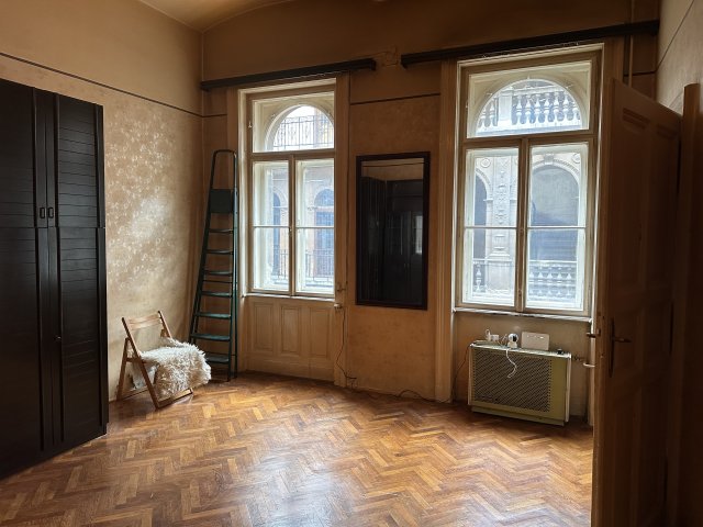 Eladó téglalakás, Budapesten, VI. kerületben 74.9 M Ft, 2 szobás