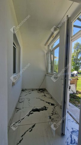 Eladó téglalakás, Almásfüzitőn 26.5 M Ft, 1 szobás