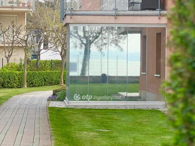 Eladó téglalakás, Siófokon 82 M Ft, 2 szobás