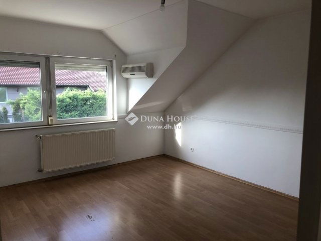 Eladó ikerház, Budapesten, XVII. kerületben 168 M Ft, 1 szobás