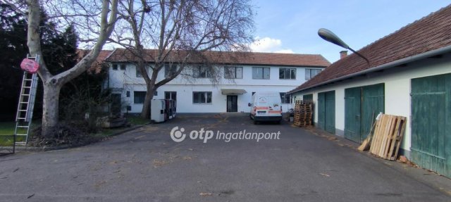 Eladó iroda, Békésen 129 M Ft / költözzbe.hu