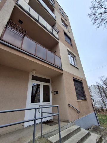 Eladó téglalakás, Ózdon, Szent István utcában 20 M Ft