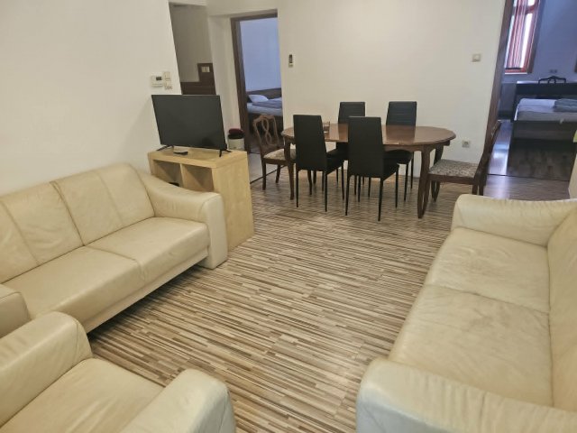 Kiadó téglalakás, albérlet, Pécsett 270 E Ft / hó, 3 szobás