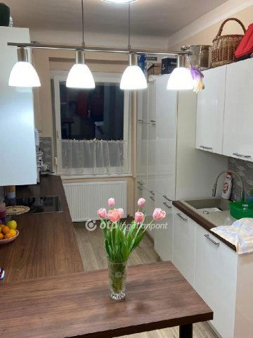 Eladó téglalakás, Mosonmagyaróváron 45 M Ft, 2 szobás