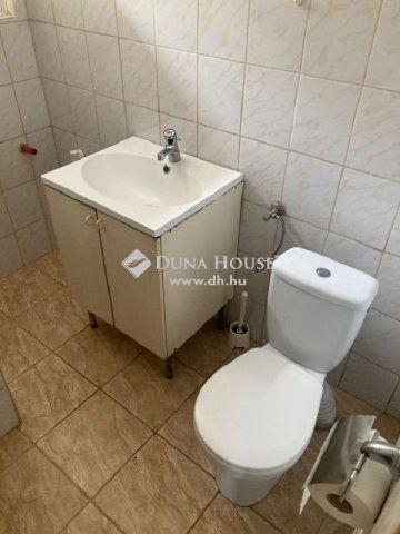 Eladó ipari ingatlan, Tatabányán 150 M Ft / költözzbe.hu