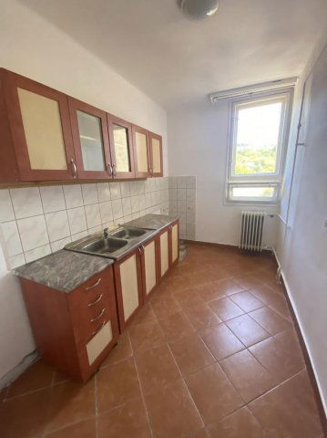 Eladó téglalakás, Tatabányán 34.999 M Ft, 2 szobás