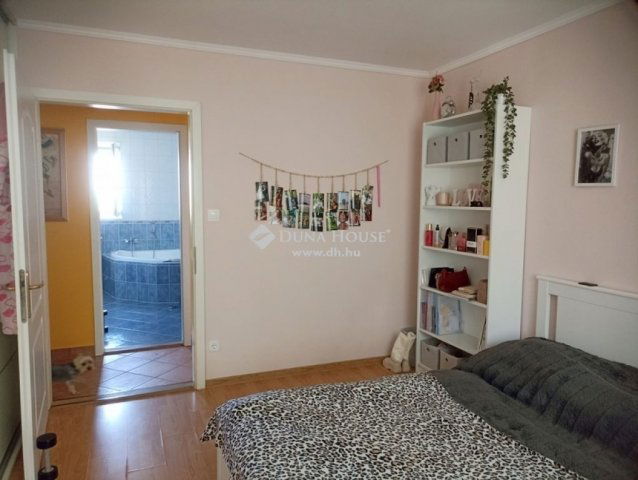 Eladó téglalakás, Teskándon 63 M Ft, 3 szobás