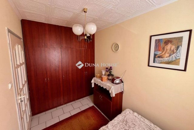 Eladó téglalakás, Szegeden 63.9 M Ft, 2 szobás