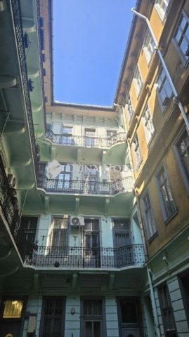 Eladó téglalakás, Budapesten, VII. kerületben 58.99 M Ft