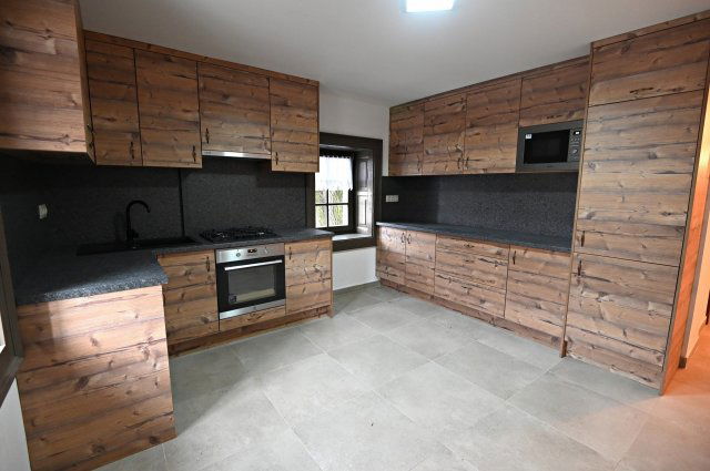Eladó családi ház, Csabrendeken 173 M Ft, 4 szobás