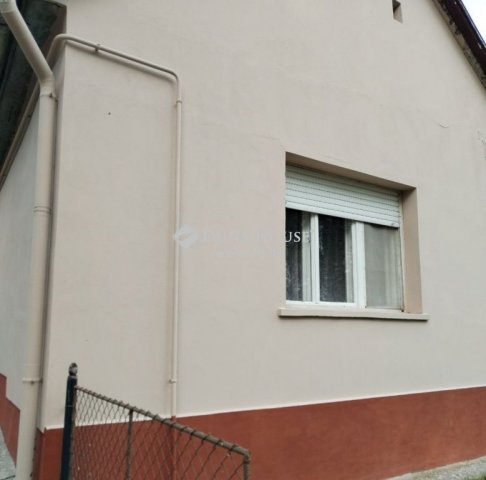 Eladó családi ház, Bábonymegyeren 56 M Ft, 3 szobás