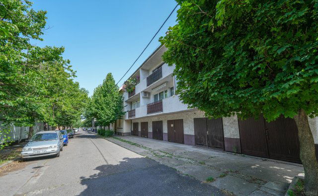 Eladó téglalakás, Budapesten, X. kerületben 83.5 M Ft, 6 szobás
