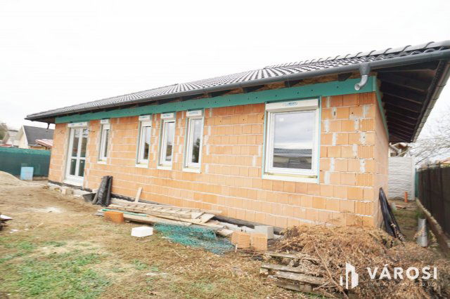 Eladó családi ház, Gyálon 115.9 M Ft, 4 szobás