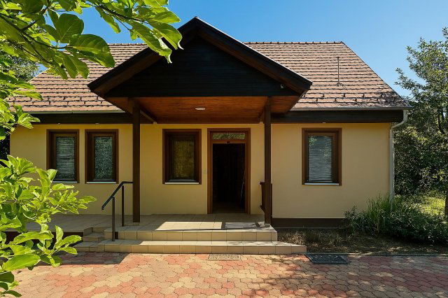Eladó családi ház, Szigetszentmiklóson 94.9 M Ft, 4+1 szobás