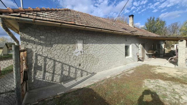 Eladó családi ház, Törtelen 14 M Ft, 3+2 szobás