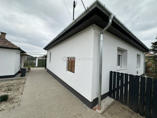 Eladó családi ház, Maglódon 75.9 M Ft, 3 szobás