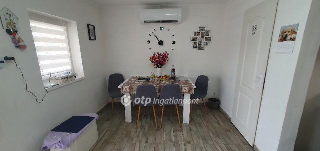 Eladó családi ház, Devecseren 27.4 M Ft, 3 szobás