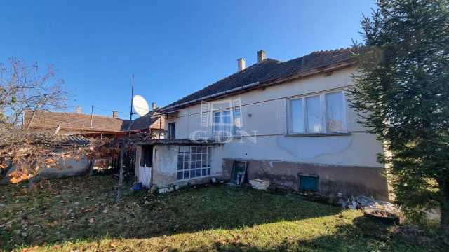 Eladó családi ház, Kemencén 32 M Ft, 3 szobás