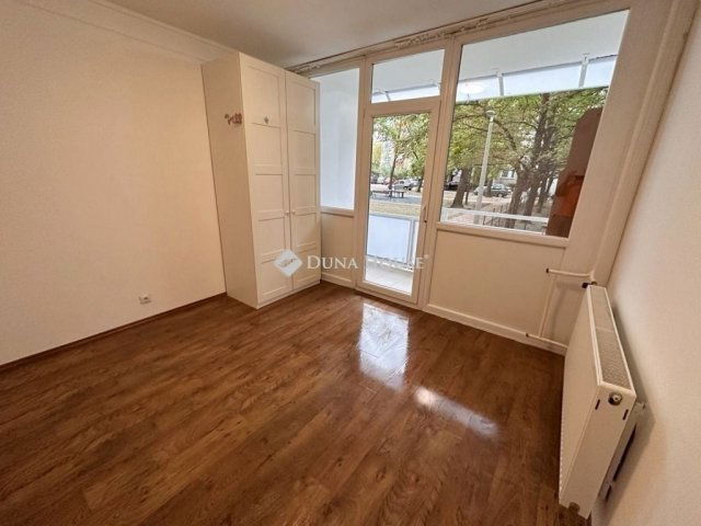 Eladó panellakás, Budapesten, IV. kerületben 68.9 M Ft, 2 szobás