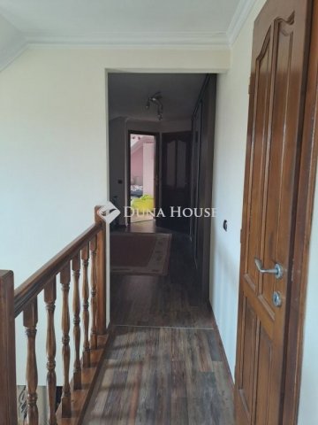 Eladó családi ház, Jászberényben 95 M Ft, 5 szobás