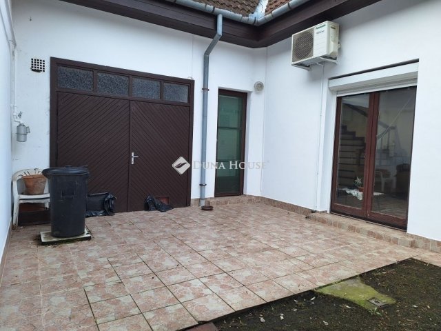 Eladó családi ház, Kecskeméten 88 M Ft, 4 szobás