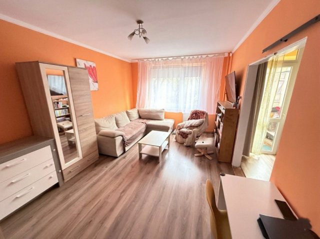 Eladó panellakás, Miskolcon 39.7 M Ft, 2+1 szobás