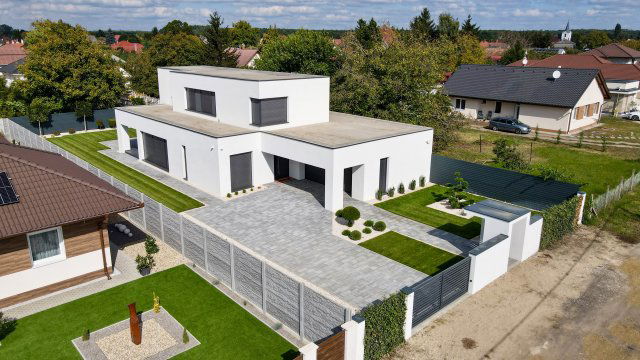 Eladó családi ház, Debrecenben 259 M Ft, 5 szobás