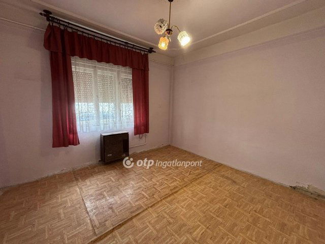 Eladó családi ház, Hajdúböszörményen 43 M Ft, 3 szobás