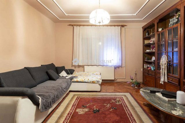 Eladó téglalakás, Mosonmagyaróváron 49.5 M Ft, 3 szobás