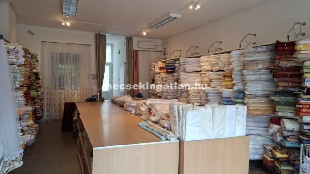 Kiadó üzlethelyiség, Pécsett 160 E Ft / hó, 1 szobás