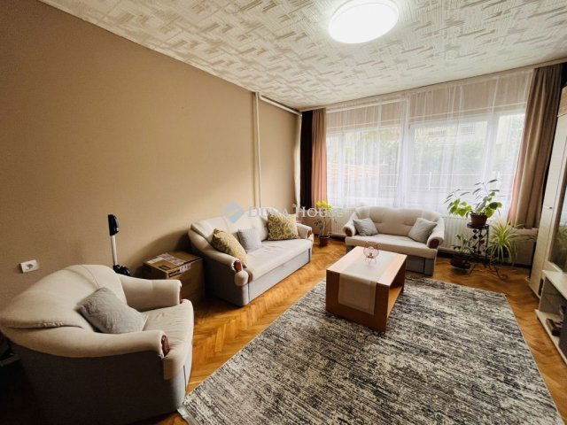 Eladó sorház, Várpalotán 85.5 M Ft, 4 szobás
