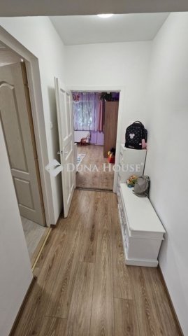 Eladó családi ház, Várpalotán 76 M Ft, 3 szobás