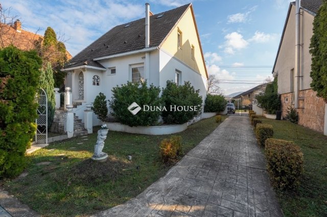 Eladó családi ház, Vértesszőlősön 119 M Ft, 5 szobás