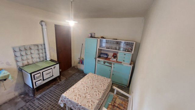 Eladó családi ház, Dombóváron 10 M Ft, 3 szobás