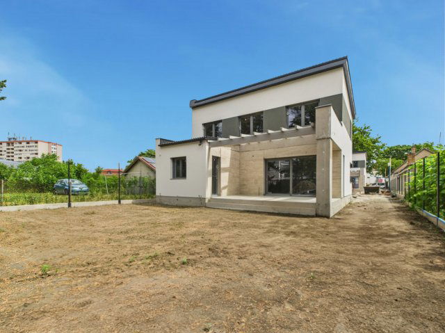 Eladó családi ház, Székesfehérvárott, Bőrgyár utcában