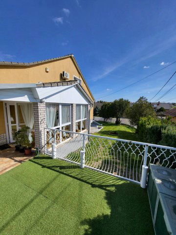 Eladó családi ház, Kulcson 144 M Ft, 3 szobás