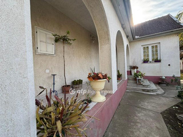 Eladó családi ház, Hajdúdorogon 35 M Ft, 3 szobás