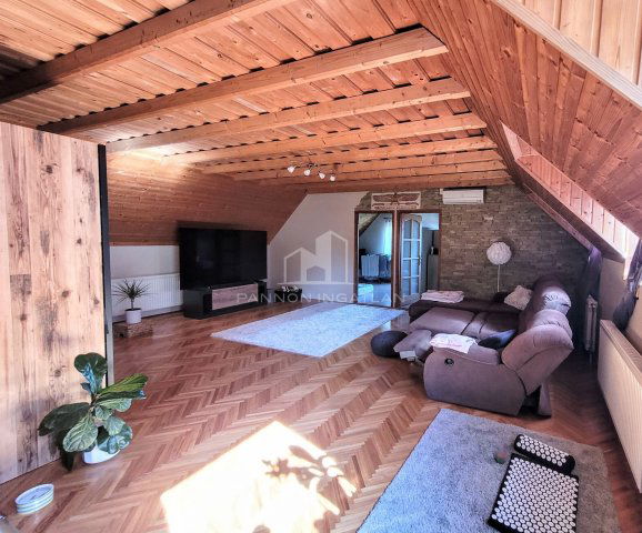 Eladó családi ház, Felsőörsön 150 M Ft, 5 szobás