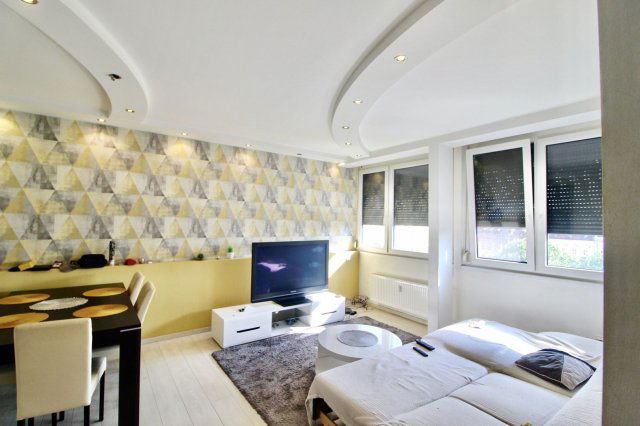 Kiadó téglalakás, albérlet, Debrecenben 300 E Ft / hó, 3 szobás